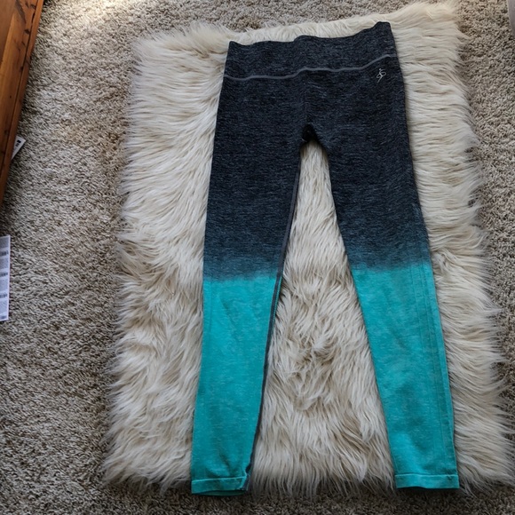 Color block leggings. - Picture 5 of 8